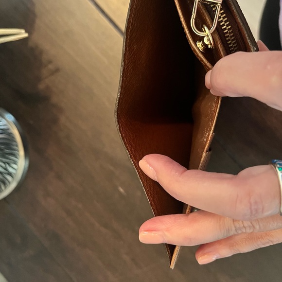 Louis Vuitton Monogram Porte Monnaie Wallet - Picture 13 of 15